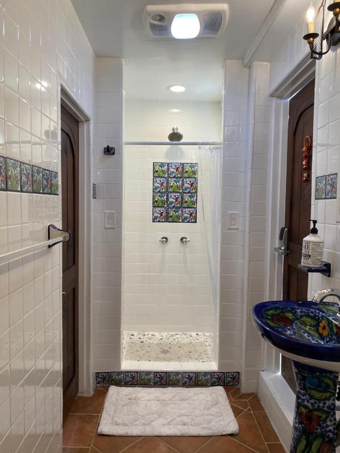 Private Room W/ Private Full Bathroom & Wifi & Ac & Shared Kitchen In Los Angeles Luaran gambar